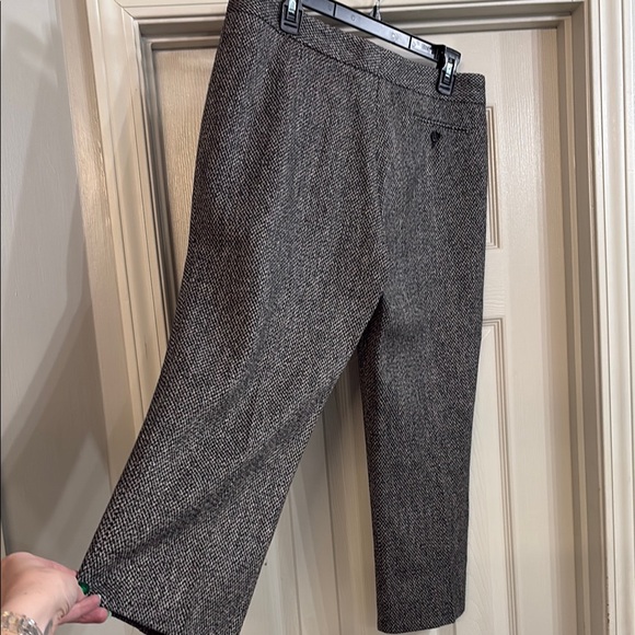 Cropped wool wide-leg Burberry women’s pants - Picture 4 of 6